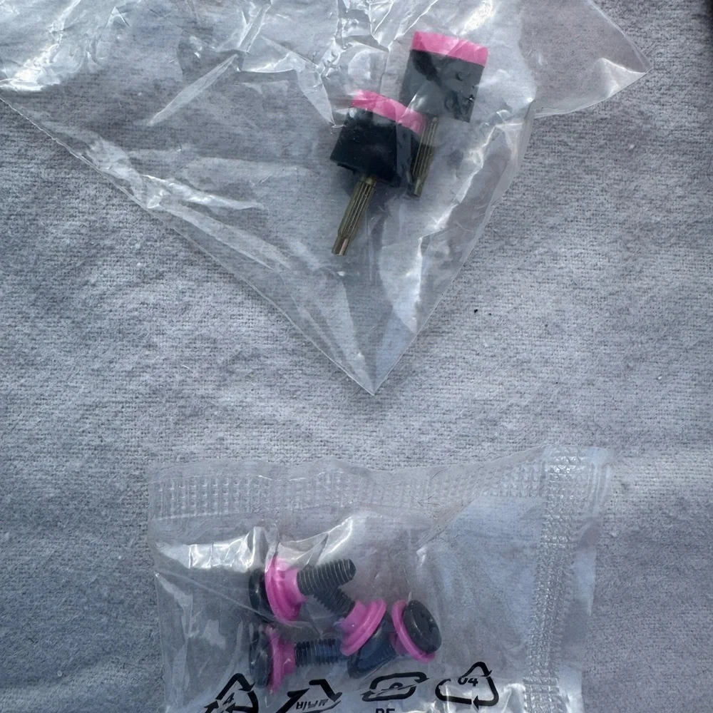 Nike Black and Pink Women's Heels - Picture 6 of 7